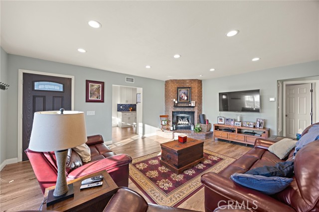Detail Gallery Image 6 of 24 For 7548 Pepper, Rancho Cucamonga,  CA 91730 - 3 Beds | 2 Baths