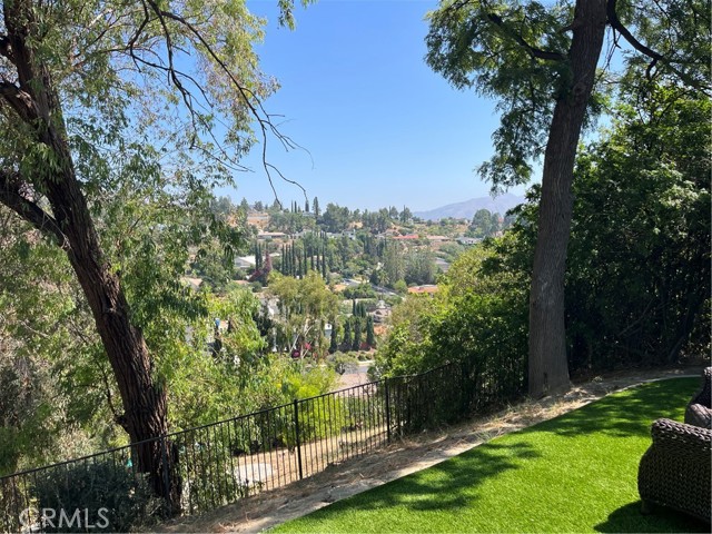 17547 Rushing Drive, Granada Hills CA: https://media.crmls.org/medias/abd0b9ae-9960-4c9f-abca-92736ed93793.jpg