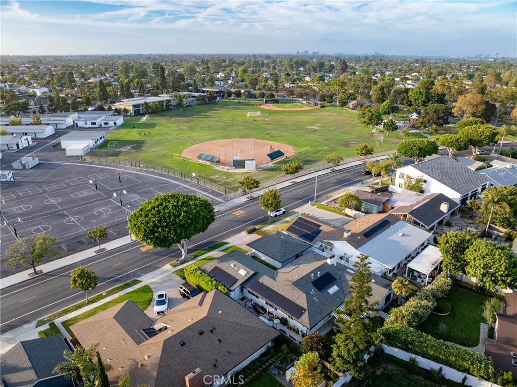 MLS #OC25137424 img 43