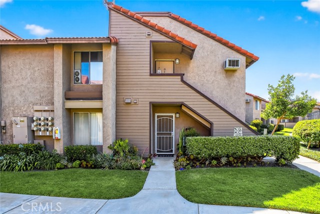 1535 Border Avenue, Corona CA: https://media.crmls.org/medias/abd1ea4d-7c83-42ff-8858-9a5b928c4778.jpg