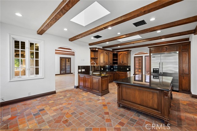 Detail Gallery Image 30 of 74 For 1316 Beverly Grove Pl, Beverly Hills,  CA 90210 - 5 Beds | 7/2 Baths