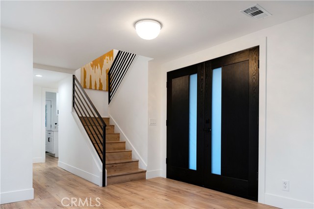 Detail Gallery Image 5 of 39 For 1061 Colby Cir, Thousand Oaks,  CA 91362 - 4 Beds | 3 Baths