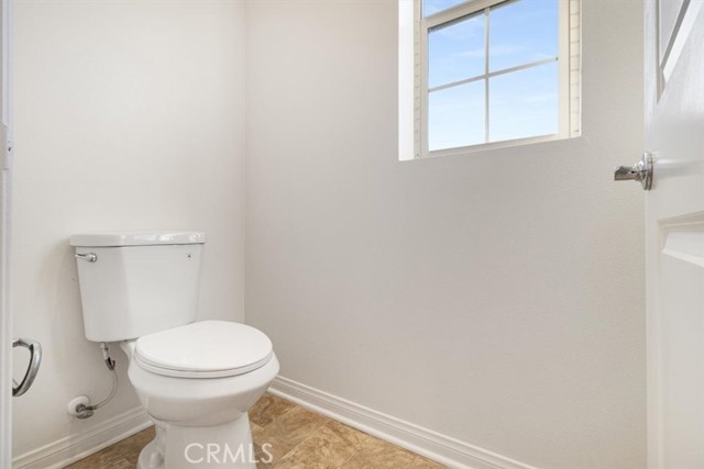 Detail Gallery Image 18 of 35 For 3126 E Painted Crescent, Ontario,  CA 91762 - 3 Beds | 2/1 Baths