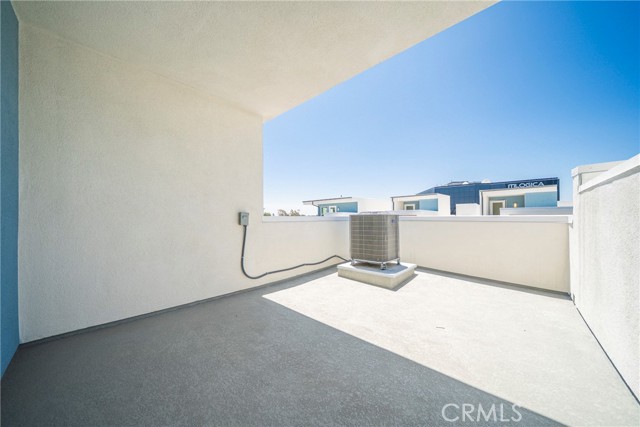 Detail Gallery Image 38 of 48 For 1816 E 1st St, Santa Ana,  CA 92705 - 3 Beds | 2/1 Baths