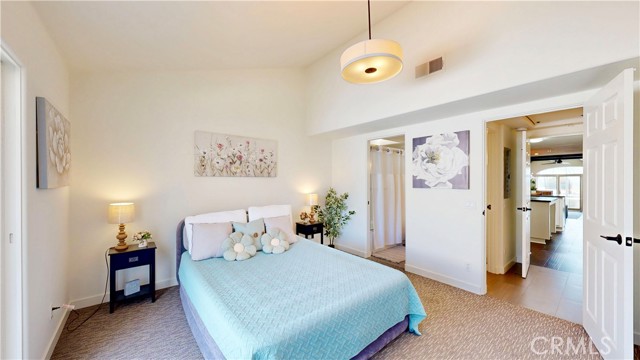 4257 E Ocean Boulevard, Long Beach CA: https://media.crmls.org/medias/abd3bd20-06f2-45a9-b44d-fbda57fe4a15.jpg