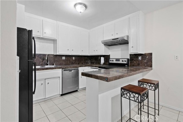 Detail Gallery Image 3 of 20 For 444 Obispo Ave #3,  Long Beach,  CA 90814 - 2 Beds | 2 Baths