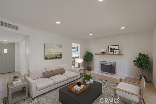 Detail Gallery Image 5 of 31 For 16272 Encina St, Victorville,  CA 92395 - 3 Beds | 2 Baths