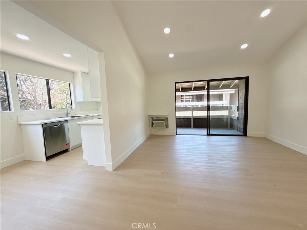 256 Streamwood