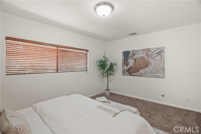 Detail Gallery Image 16 of 32 For 23542 Newhall Ave #5,  Newhall,  CA 91321 - 3 Beds | 3 Baths