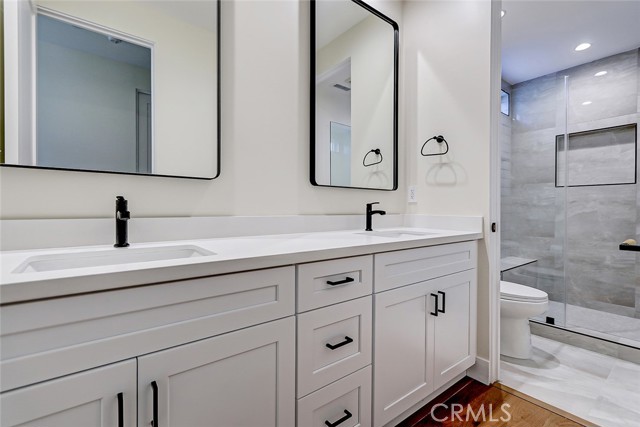 Detail Gallery Image 23 of 31 For 224 N Juanita Ave a,  Redondo Beach,  CA 90277 - 4 Beds | 4/1 Baths