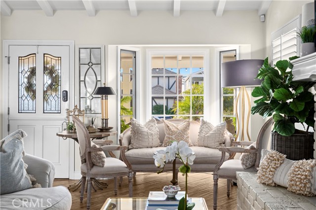 708 Orchid Avenue, Corona del Mar CA: https://media.crmls.org/medias/abd4bc85-f721-4a3c-8881-9dbfdce6a9cb.jpg