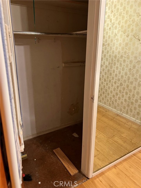 640 Elm Avenue, Long Beach CA: https://media.crmls.org/medias/abd4e3ac-0863-407e-b875-b57f44864e15.jpg