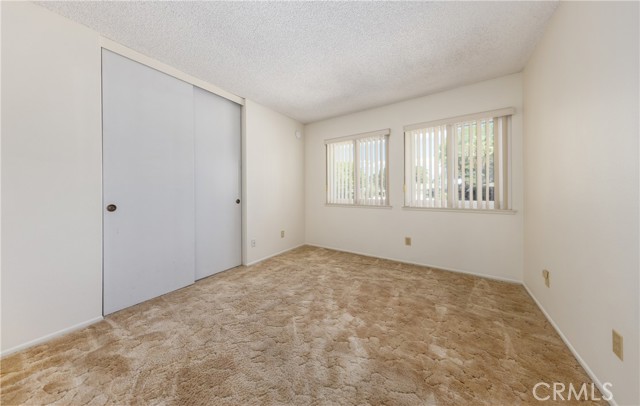 Detail Gallery Image 13 of 22 For 526 Nottingham Dr, Redlands,  CA 92373 - 4 Beds | 2 Baths