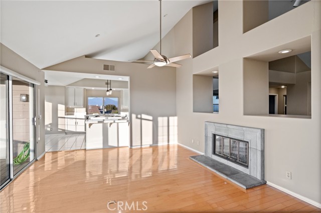 6 Saros, Irvine CA: https://media.crmls.org/medias/abd6c091-bd05-4f1d-8e95-05a5331ad72d.jpg