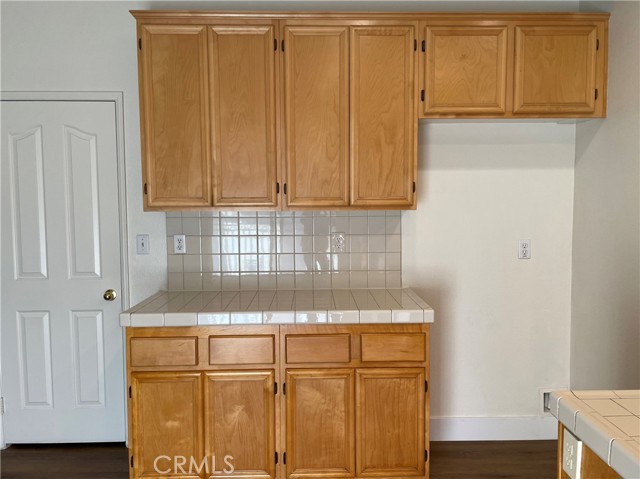 Detail Gallery Image 6 of 12 For 13849 Bluegrass, Victorville,  CA 92392 - 5 Beds | 4 Baths