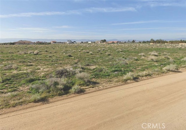 Detail Gallery Image 4 of 5 For 8000 W Avenue C-2, Antelope Acres,  CA 93536 - – Beds | – Baths