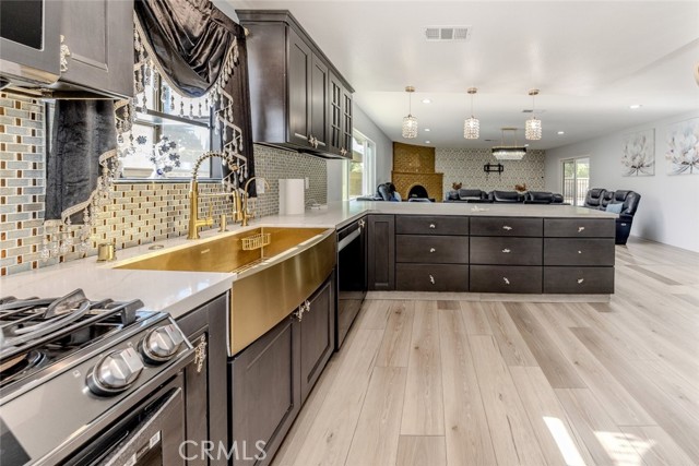 Detail Gallery Image 11 of 59 For 3340 Brittany Ln, Lancaster,  CA 93536 - 3 Beds | 2 Baths