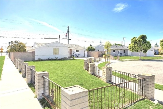 Detail Gallery Image 3 of 25 For 6490 Carolina Cir, Buena Park,  CA 90620 - 3 Beds | 1/1 Baths