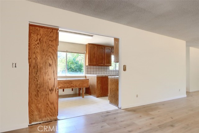 42912 Country Club E Drive, Oakhurst CA: https://media.crmls.org/medias/abd9e9d0-c4f4-4ea6-9644-e4a2e5a2147a.jpg
