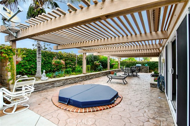 Detail Gallery Image 13 of 56 For 9511 Port Clyde Dr, Huntington Beach,  CA 92646 - 4 Beds | 2/1 Baths