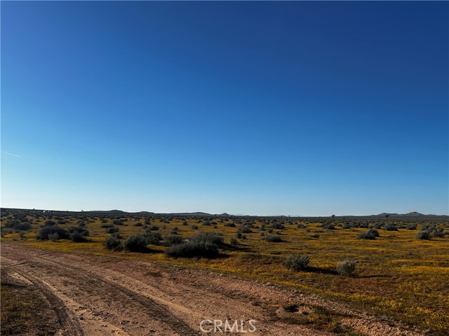 Detail Gallery Image 3 of 10 For 801 Adobe Mountain Rd, Adelanto,  CA 92301 - – Beds | – Baths
