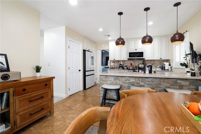 Detail Gallery Image 10 of 23 For 38841 Foxholm Dr, Palmdale,  CA 93551 - 3 Beds | 2 Baths