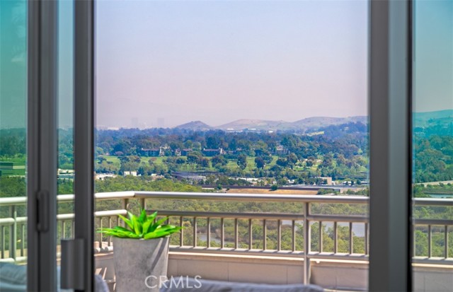Detail Gallery Image 28 of 64 For 8155 Scholarship, Irvine,  CA 92612 - 3 Beds | 3/1 Baths