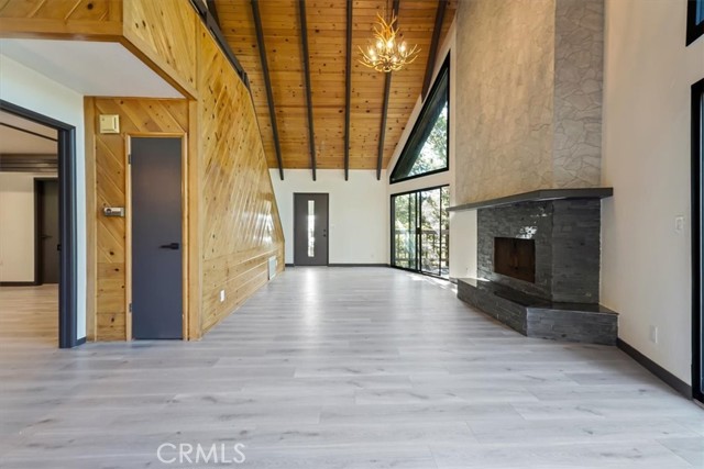 Detail Gallery Image 18 of 50 For 695 Grass Valley Rd, Lake Arrowhead,  CA 92352 - 3 Beds | 2 Baths