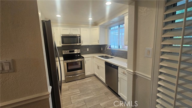 22947 Nadine Circle, Torrance CA: https://media.crmls.org/medias/abddba41-3c31-427e-a52d-8691f5a30c20.jpg