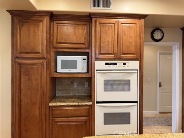 458 S Clark Drive, Beverly Hills CA: https://media.crmls.org/medias/abde293c-9eeb-4fb7-8c0b-a357a5d30ca2.jpg