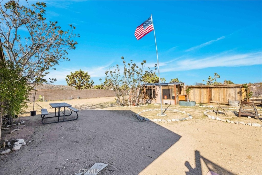 https://media.crmls.org/medias/abdebe32-6c29-446f-9edc-d51bba8548b6.jpg?preset=X-Large