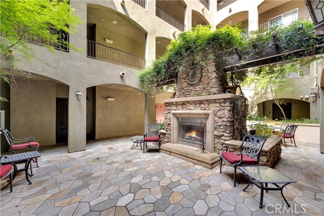 13200 Moorpark Street, Sherman Oaks CA: https://media.crmls.org/medias/abdec42d-8c67-408a-b155-8ca3a2aa4e4f.jpg