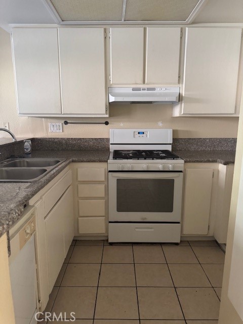 Detail Gallery Image 5 of 16 For 778 La Tierra St #H103,  Corona,  CA 92879 - 2 Beds | 2 Baths