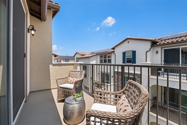 Image 33 of 51 For 242 Niebla Ln