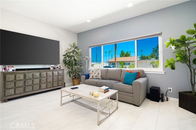 46125 Burroweed Ln., Palm Desert CA: https://media.crmls.org/medias/abe1226c-e4b7-45ed-8d8f-3343a1dd2bfa.jpg