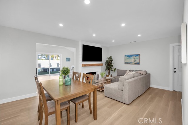 Image 6 of 53 For 8326 Fontainbleau Way