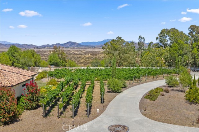 39547 Calle Cabernet, Temecula CA: https://media.crmls.org/medias/abe260b4-c68e-4856-83d2-ea3d5a4c970b.jpg