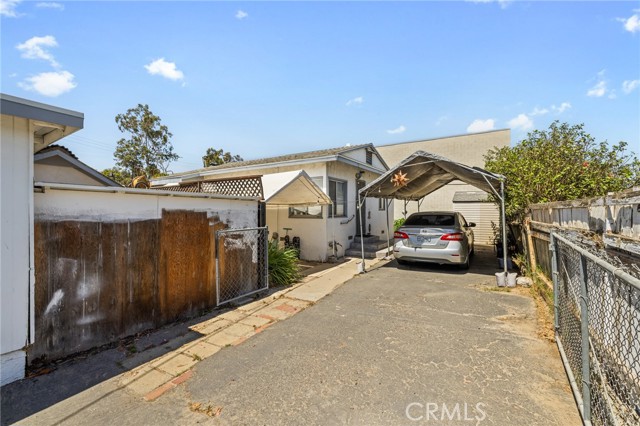 435 S Palm Avenue, Santa Paula CA: https://media.crmls.org/medias/abe27389-b00e-463b-8fcd-126f2c460a07.jpg