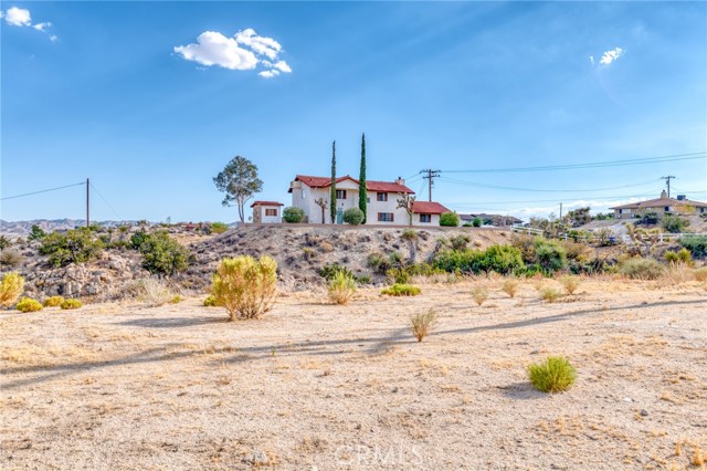 Detail Gallery Image 46 of 75 For 6107 Mandarin Rd, Yucca Valley,  CA 92284 - 3 Beds | 3/1 Baths