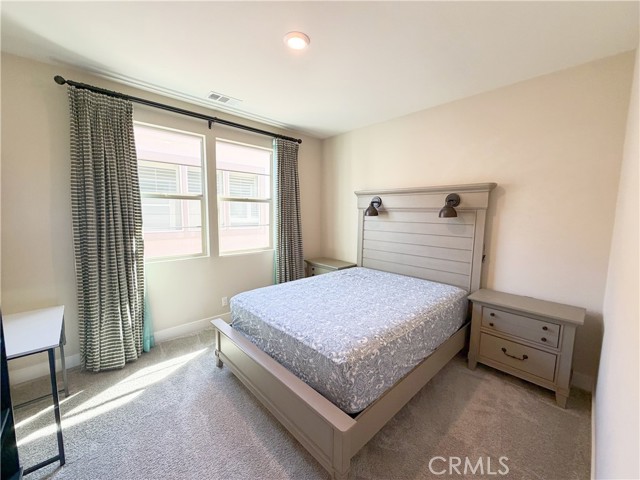 Detail Gallery Image 34 of 46 For 64 Turnstone, Irvine,  CA 92618 - 4 Beds | 4/1 Baths