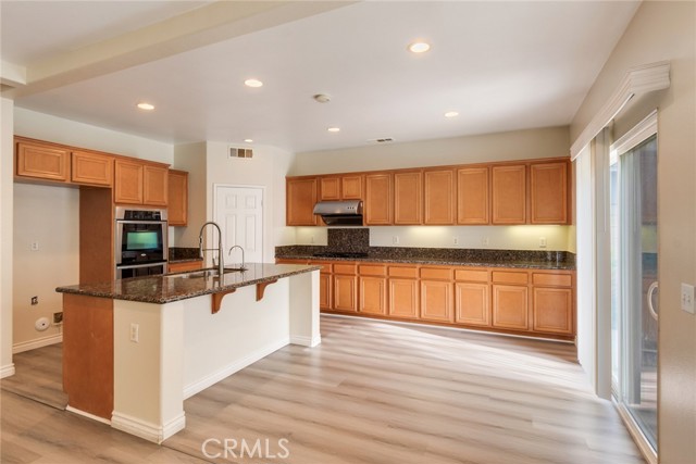 Detail Gallery Image 9 of 28 For 6056 Delaware Park Ct, Corona,  CA 92880 - 5 Beds | 3 Baths