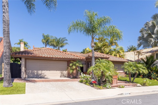 Detail Gallery Image 3 of 62 For 22481 Almaden, Mission Viejo,  CA 92691 - 4 Beds | 2/1 Baths