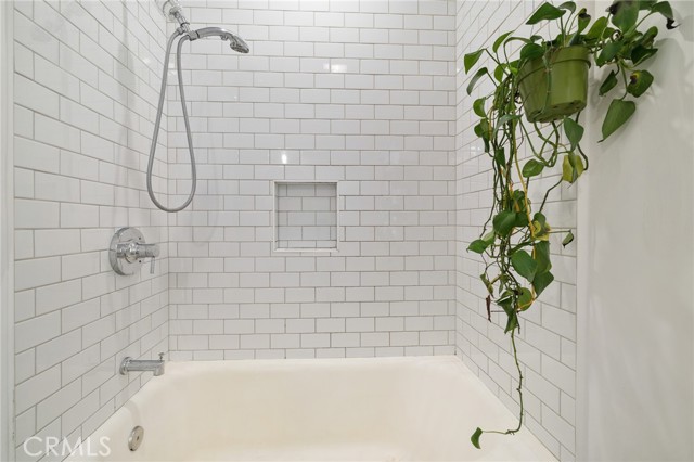 Detail Gallery Image 22 of 39 For 211 S Berendo St #3,  Los Angeles,  CA 90004 - 1 Beds | 1 Baths