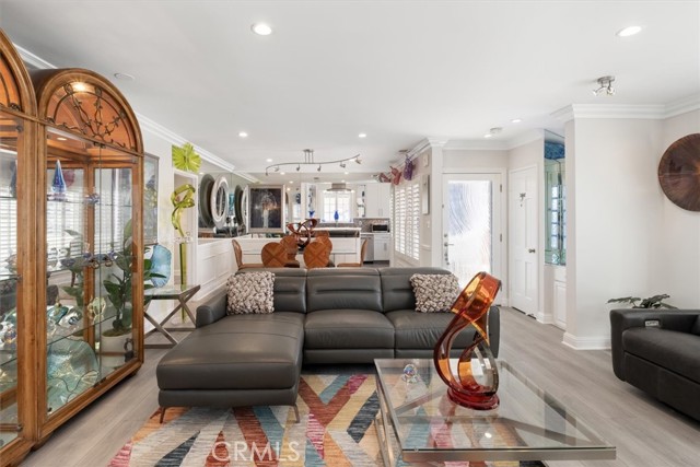 Detail Gallery Image 12 of 34 For 2774 Sawtelle Bld, Los Angeles,  CA 90064 - 3 Beds | 3 Baths