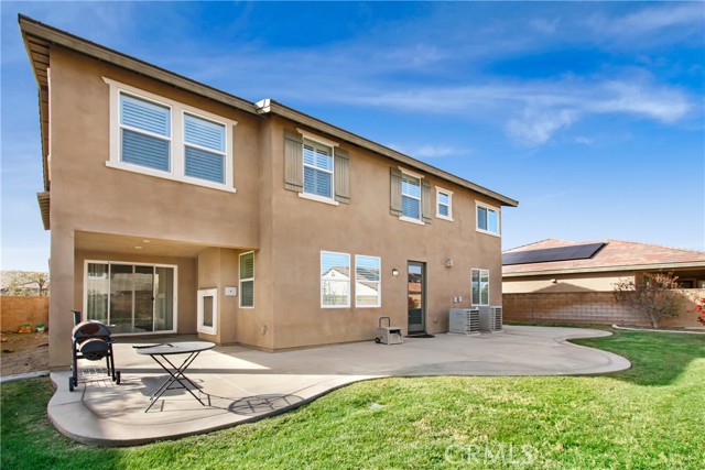 Detail Gallery Image 21 of 21 For 5594 Skimmer Dr, Jurupa Valley,  CA 91752 - 5 Beds | 3 Baths