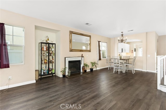 Detail Gallery Image 4 of 23 For 2618 W via San Carlos, San Bernardino,  CA 92410 - 4 Beds | 2/1 Baths