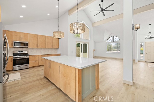 Detail Gallery Image 11 of 38 For 42502 5nd St, Quartz Hill,  CA 93536 - 5 Beds | 3 Baths