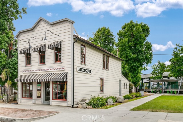 1018 Magnolia Street, South Pasadena CA: https://media.crmls.org/medias/abe77cb6-01ca-406b-8117-42b232e3c845.jpg