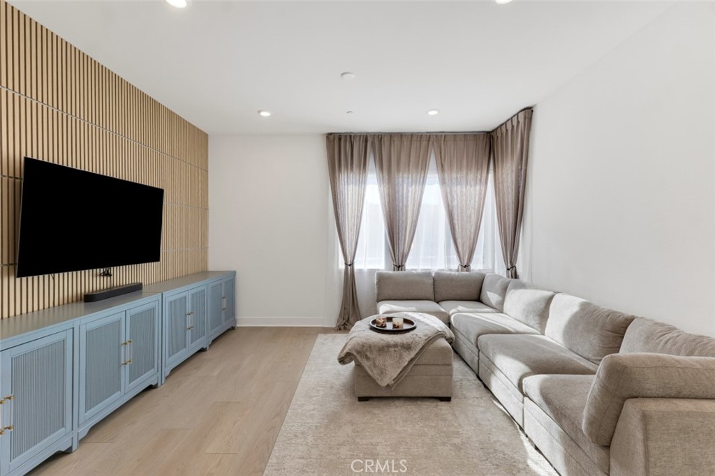 MLS #SR25278368 image #7