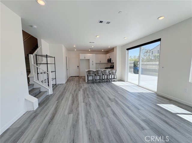 Detail Gallery Image 3 of 25 For 3661 S Allston Paseo #7,  Ontario,  CA 91761 - 3 Beds | 2/1 Baths